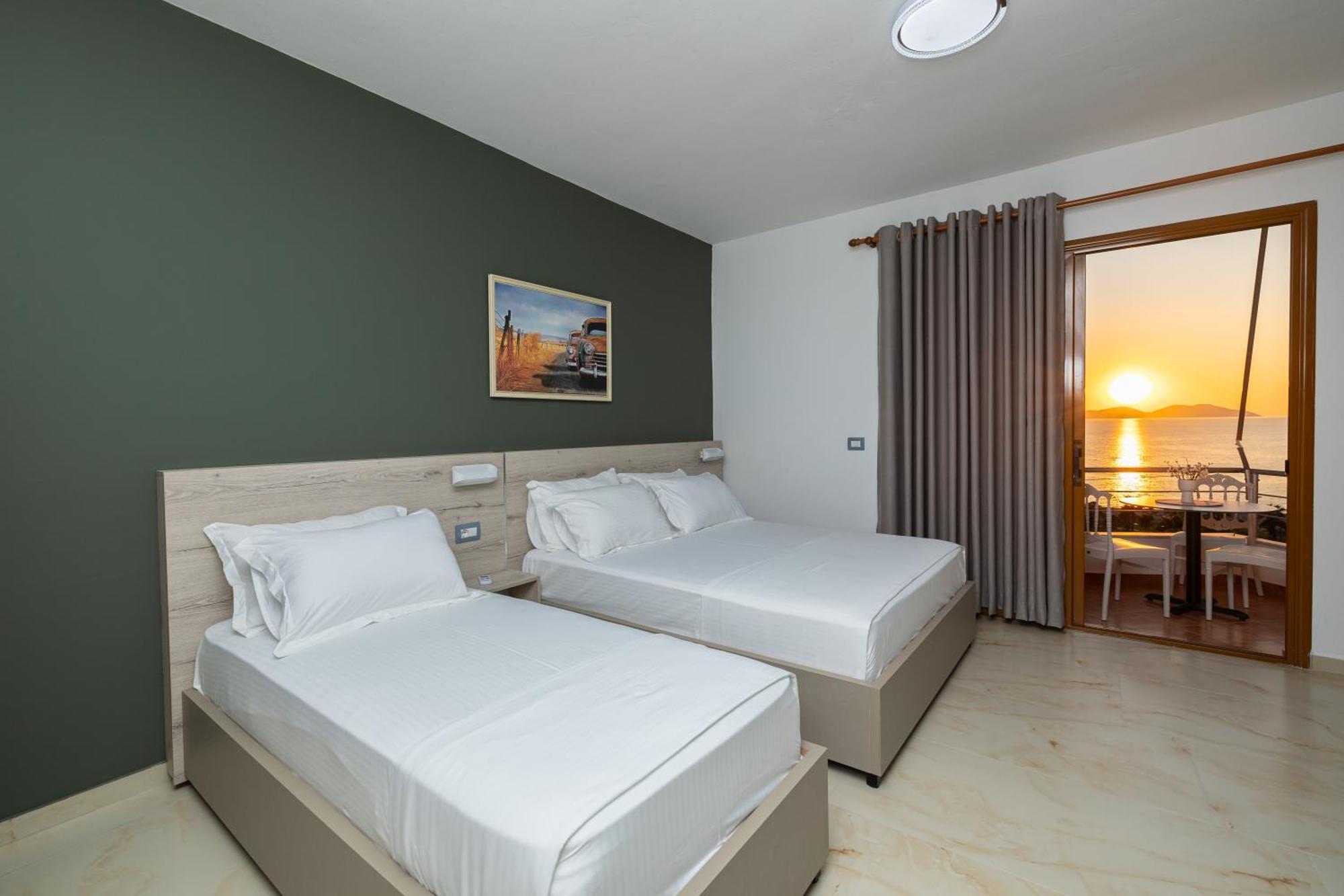 Hotel Idi Vlore Exterior photo